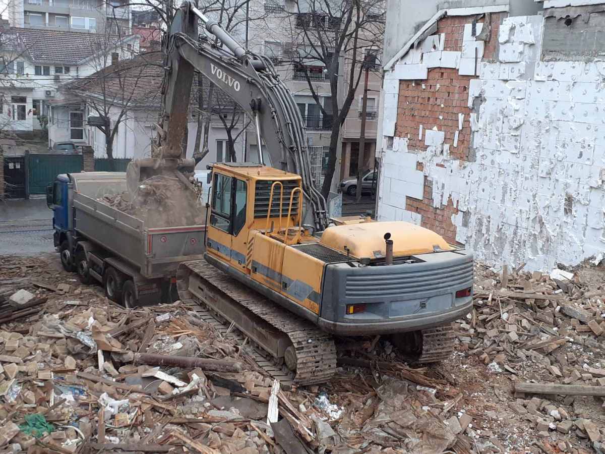 Rušenje objekta Knićaninova 5 Dorćol